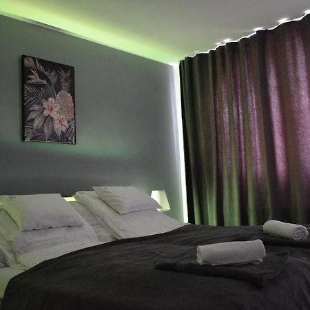 Fonix Design Rooms Debrecen Exteriör bild
