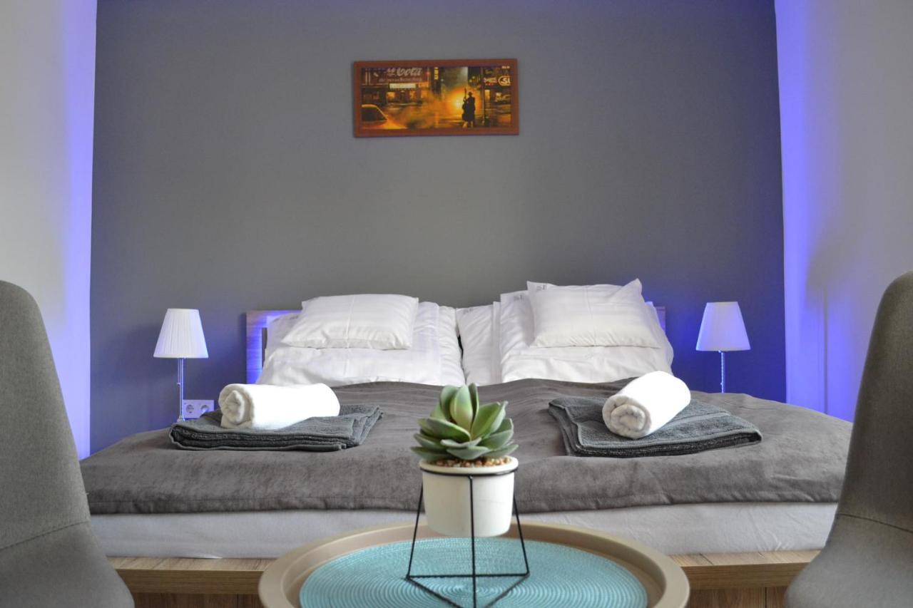 Fonix Design Rooms Debrecen Exteriör bild