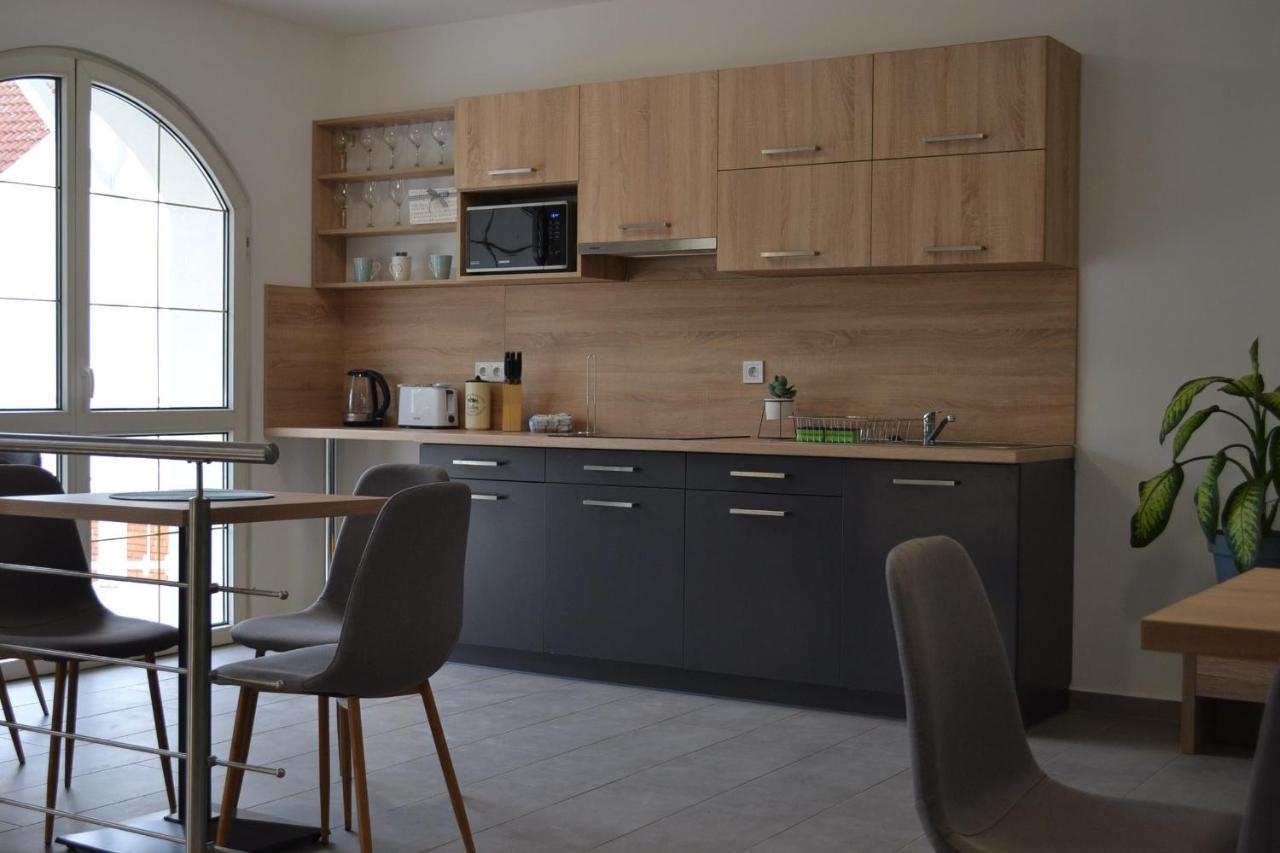 Fonix Design Rooms Debrecen Exteriör bild