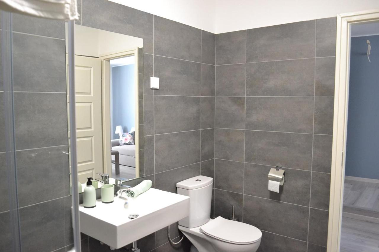 Fonix Design Rooms Debrecen Exteriör bild