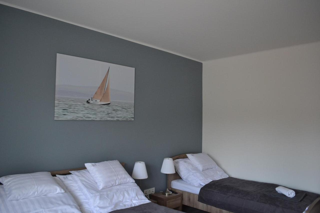 Fonix Design Rooms Debrecen Exteriör bild