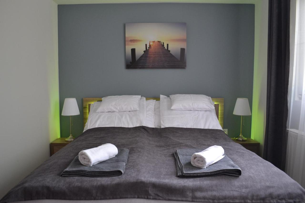 Fonix Design Rooms Debrecen Exteriör bild