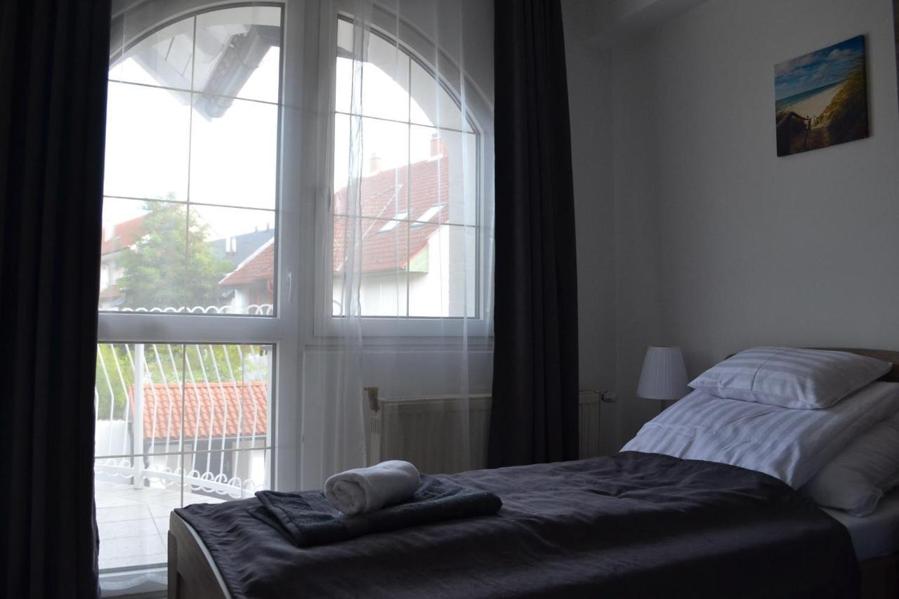 Fonix Design Rooms Debrecen Exteriör bild