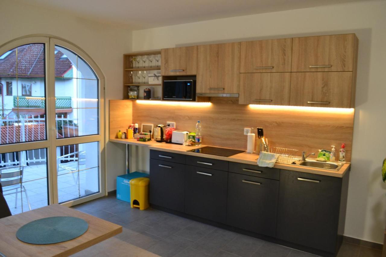 Fonix Design Rooms Debrecen Exteriör bild
