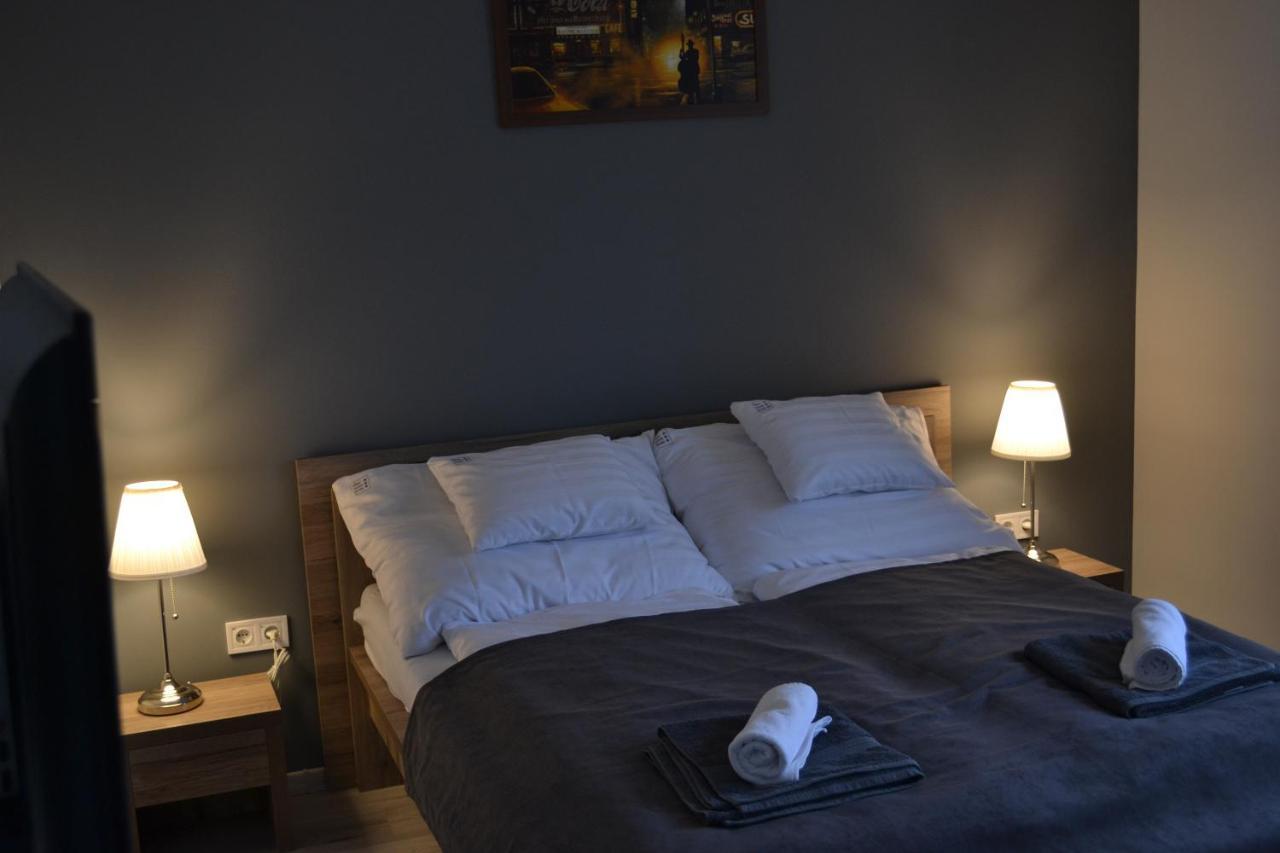 Fonix Design Rooms Debrecen Exteriör bild