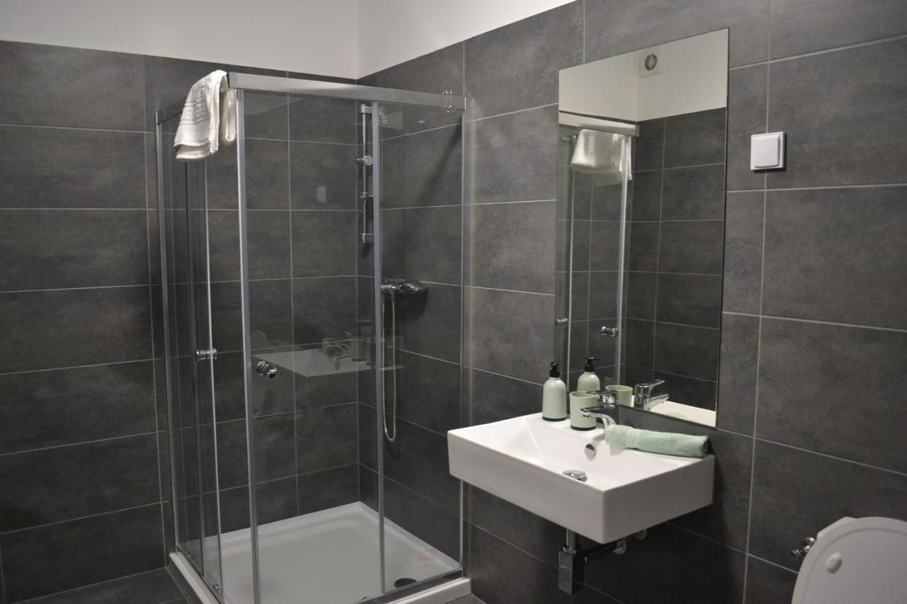Fonix Design Rooms Debrecen Exteriör bild