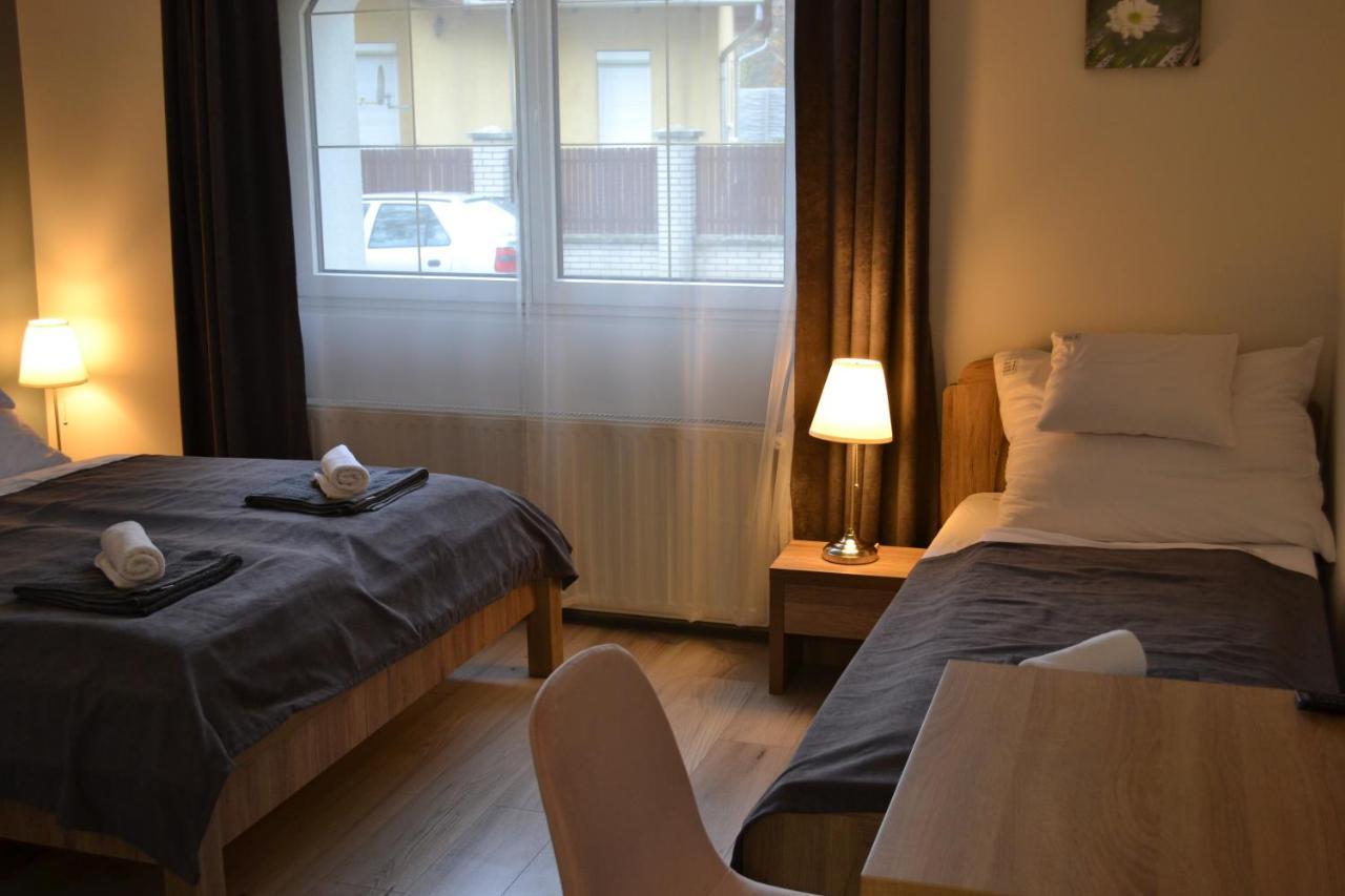 Fonix Design Rooms Debrecen Exteriör bild