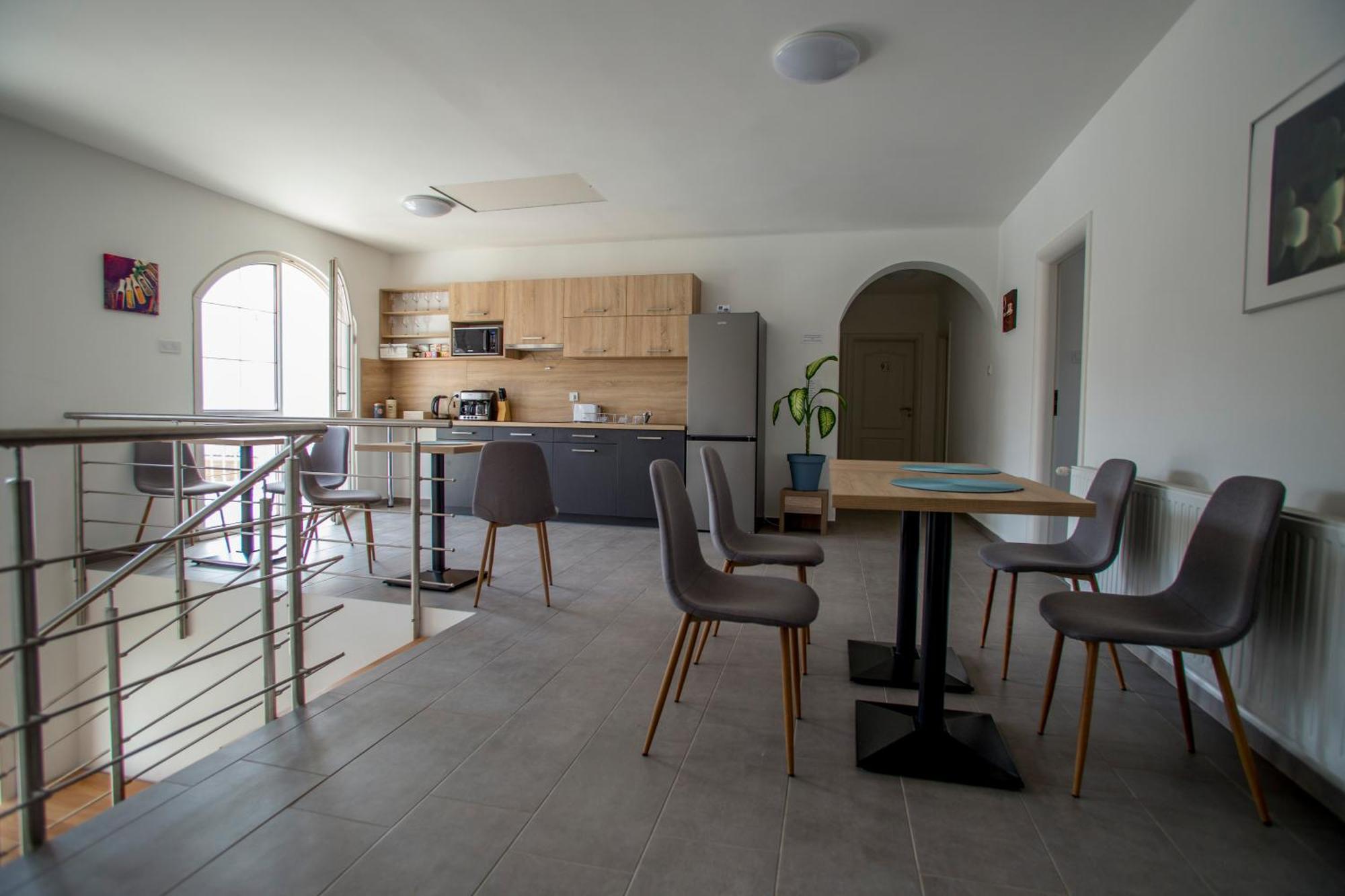 Fonix Design Rooms Debrecen Exteriör bild